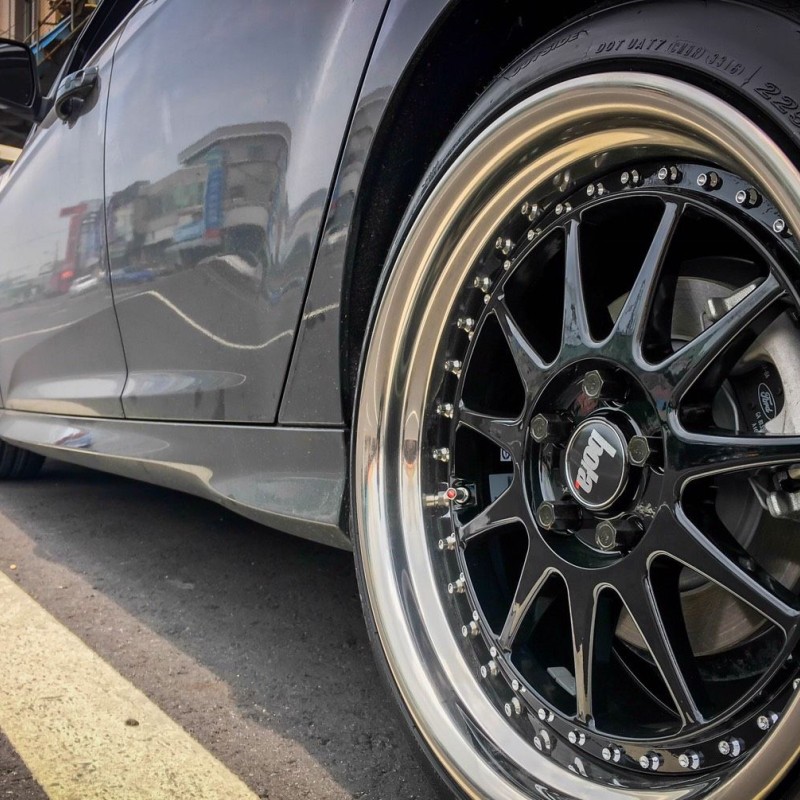  Bola Wheels 18'' B4 8x18 10,3kg 