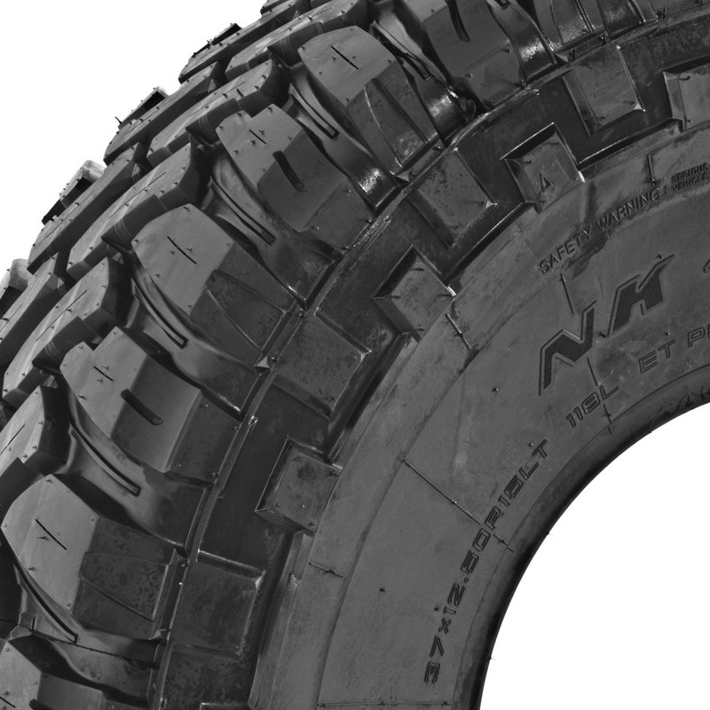 265/70R16 Nankang FT-9 117 Q