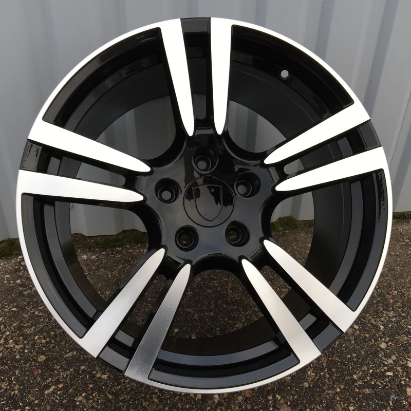 Porsche 946 8x18 5x130