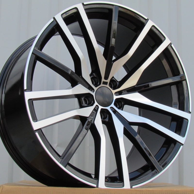 BMW 324 10.5x22 5x112